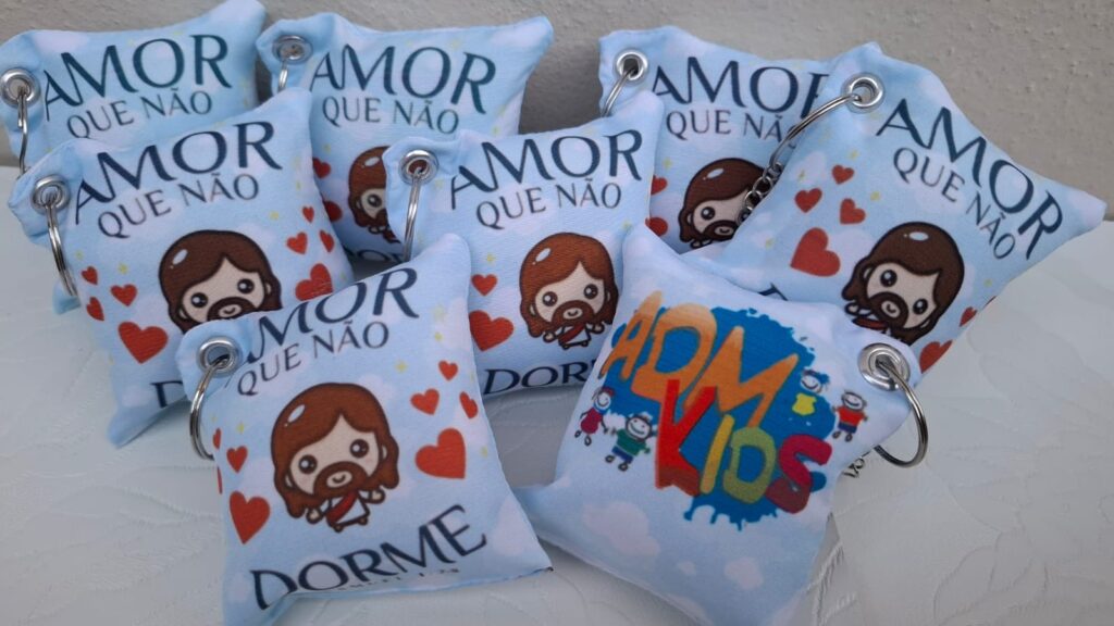 Kit com 20 Almofadinhas Chaveiro Personalizadas